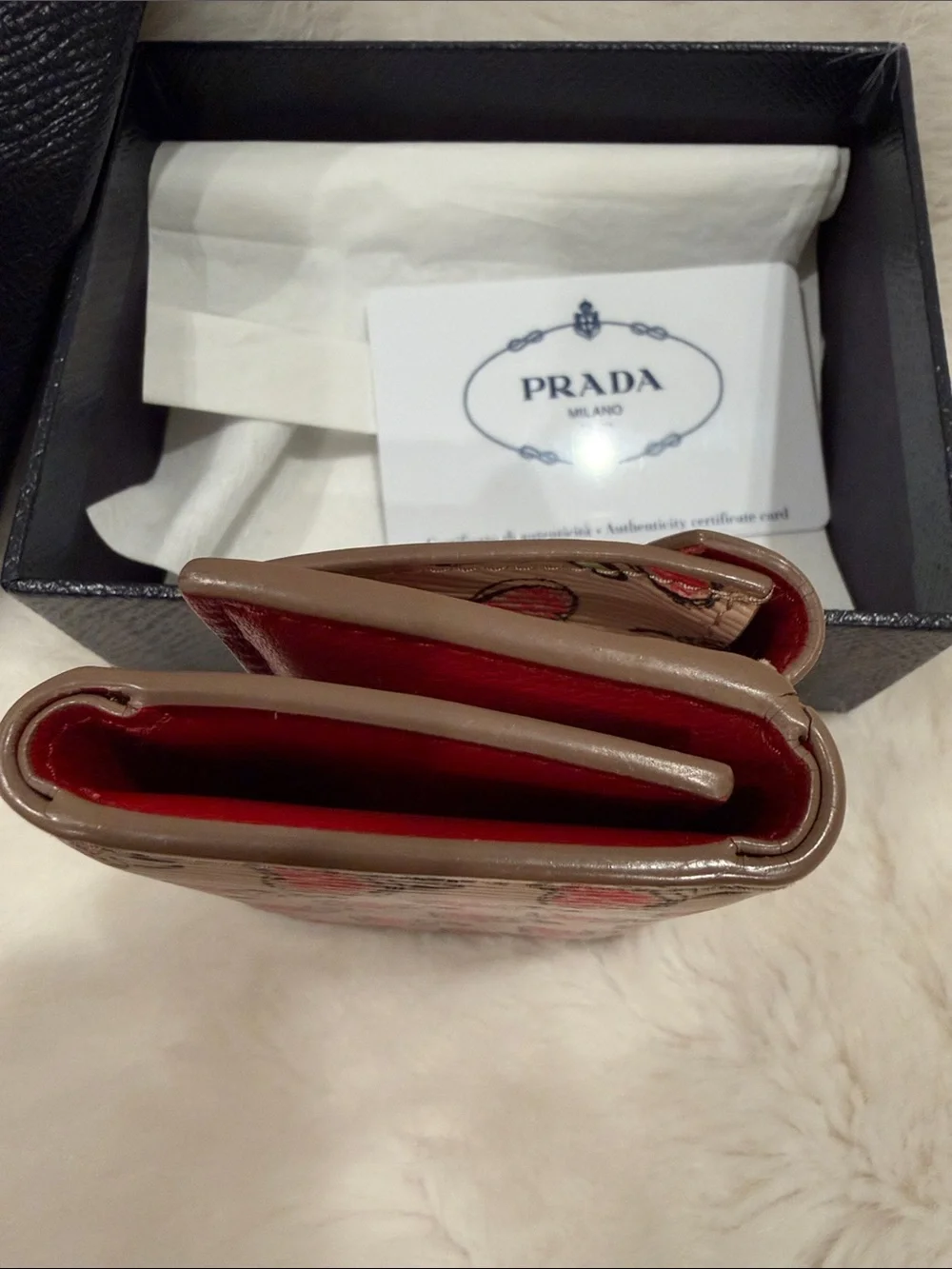Prada Beige Leather Heart-Print small wallet Gold Logo Authentic card org box!